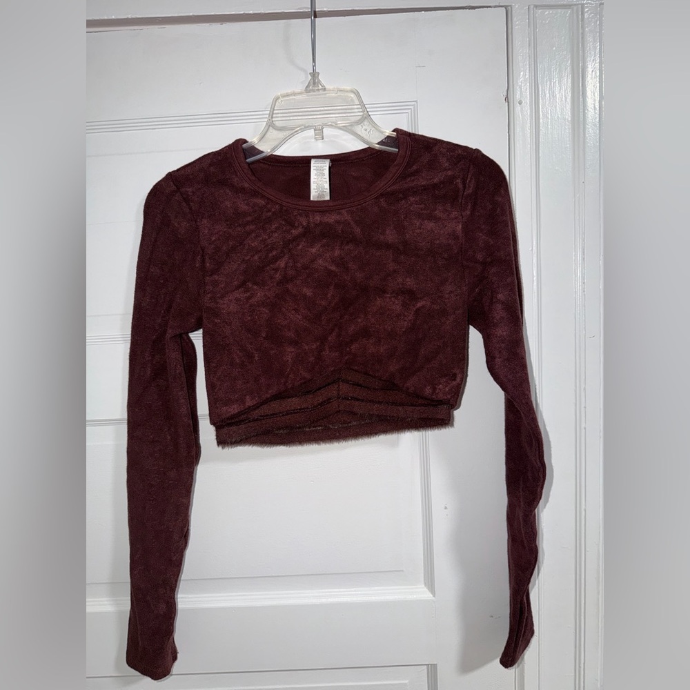 ALO Yoga Velvet Burgundy Long Sleeve Crop Top